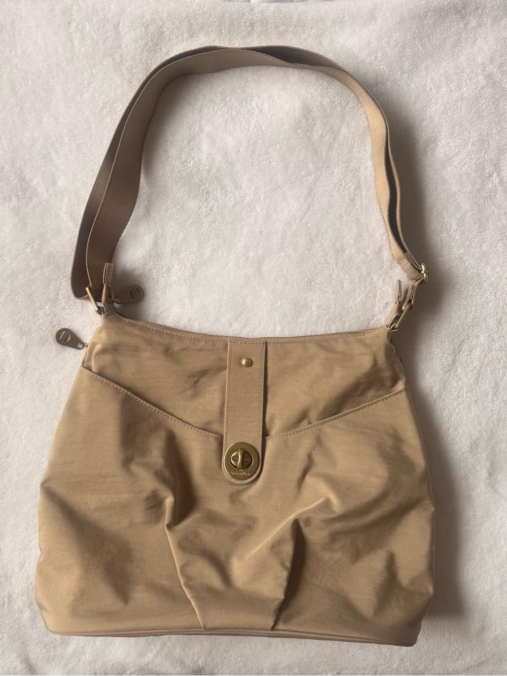 Baggallini Beige Crossbody with Gold Turn-Lock